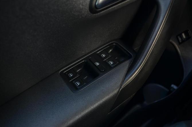 Volkswagen Polo V Рестайлинг с пробегом 2019 года, цена 1 280 000 рублей, 100548 км, седан, Автокод Объявления