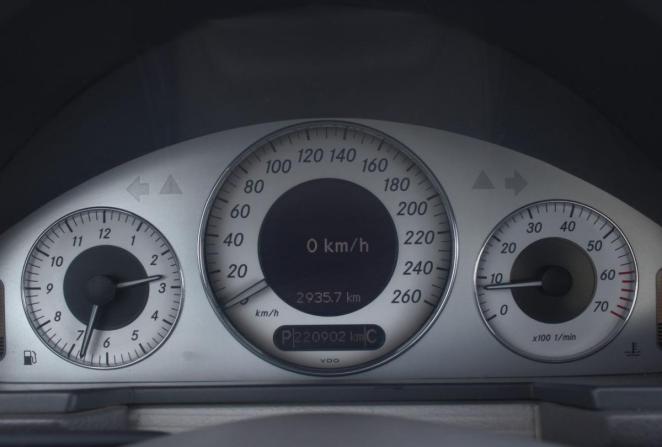 Mercedes-Benz E-Класс III (W211 S211) с пробегом 2004 года, цена 640 000 рублей, 220902 км, седан, Автокод Объявления