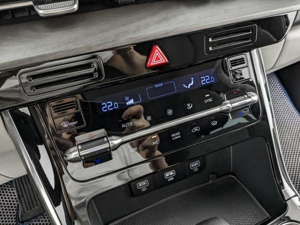 Kia Carnival IV с пробегом 2022 года, цена 4 200 000 рублей, 54797 км, минивэн, Автокод Объявления