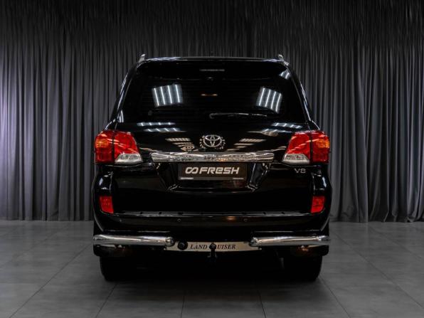 Toyota Land Cruiser 200 Series Рестайлинг 1 с пробегом 2013 года, цена 3 609 000 рублей, 207320 км, внедорожник, Автокод Объявления