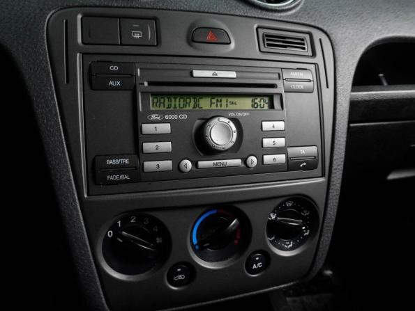 Ford Fusion I Рестайлинг с пробегом 2008 года, цена 349 000 рублей, 297356 км, хэтчбек, Автокод Объявления