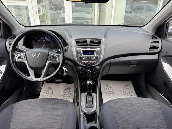 Hyundai Solaris I Рестайлинг с пробегом 2016 года, цена 1 000 000 рублей, 218134 км, седан, Автокод Объявления