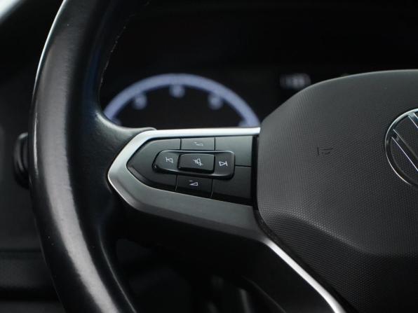 Volkswagen Polo VI с пробегом 2021 года, цена 1 454 400 рублей, 135644 км, лифтбек, Автокод Объявления
