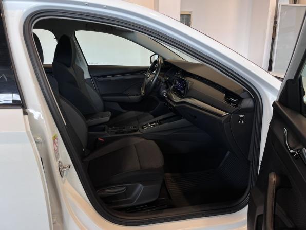 Skoda Octavia IV (A8) с пробегом 2021 года, цена 2 390 000 рублей, 103261 км, лифтбек, Автокод Объявления