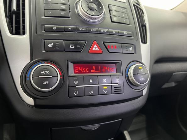 Kia Ceed I Рестайлинг с пробегом 2011 года, цена 809 000 рублей, 228540 км, хэтчбек, Автокод Объявления
