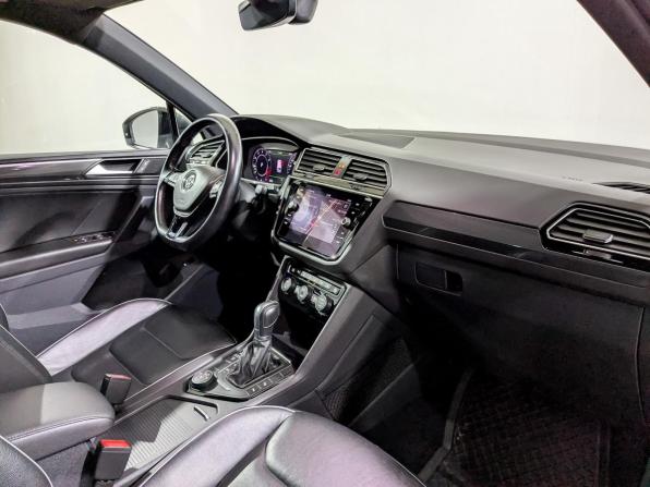 Volkswagen Tiguan II с пробегом 2018 года, цена 2 700 000 рублей, 132695 км, внедорожник, Автокод Объявления