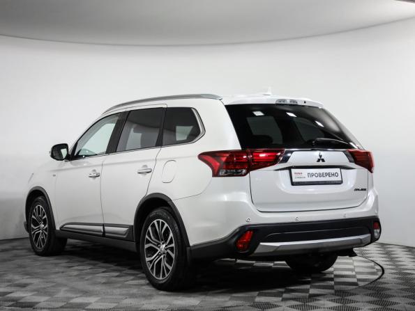 Mitsubishi Outlander III Рестайлинг 2 с пробегом 2018 года, цена 2 189 000 рублей, 121968 км, внедорожник, Автокод Объявления