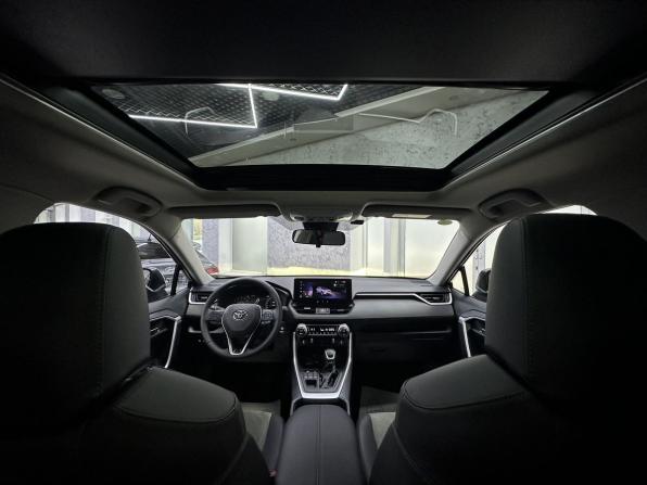 Toyota RAV4 V (XA50) с пробегом 2025 года, цена 3 990 000 рублей, 2542 км, внедорожник, Автокод Объявления