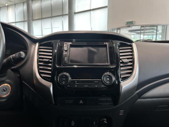 Mitsubishi L200 V с пробегом 2015 года, цена 2 104 000 рублей, 89657 км, пикап, Автокод Объявления