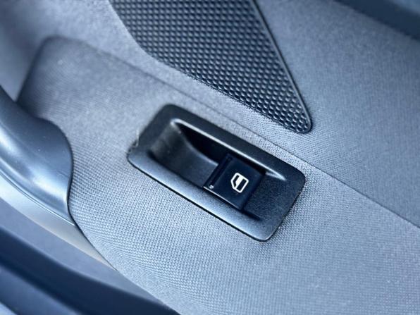 Volkswagen Touran I Рестайлинг 2 с пробегом 2011 года, цена 1 050 000 рублей, 189427 км, компактвэн, Автокод Объявления