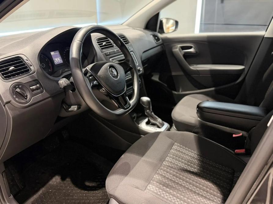 Volkswagen Polo V Рестайлинг Новосибирск  - изображение 17