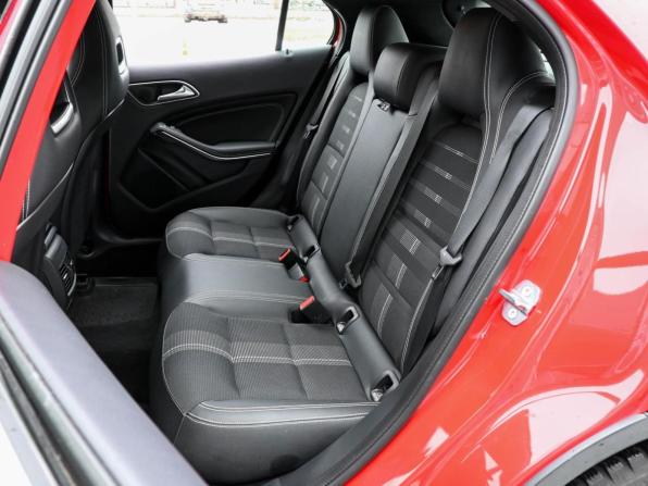 Mercedes-Benz GLA I (X156) Рестайлинг с пробегом 2019 года, цена 2 450 000 рублей, 47180 км, внедорожник, Автокод Объявления