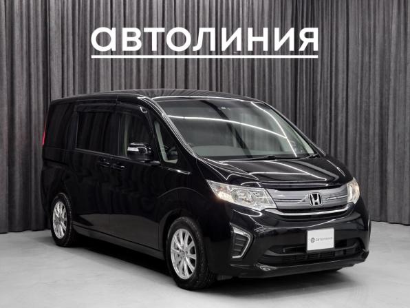 Honda Stepwgn V с пробегом 2016 года, цена 1 620 000 рублей, 120000 км, минивэн, Автокод Объявления