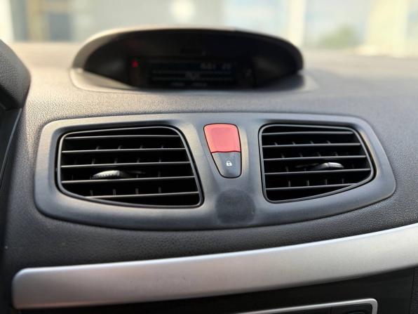 Renault Fluence I с пробегом 2011 года, цена 555 000 рублей, 265000 км, седан, Автокод Объявления