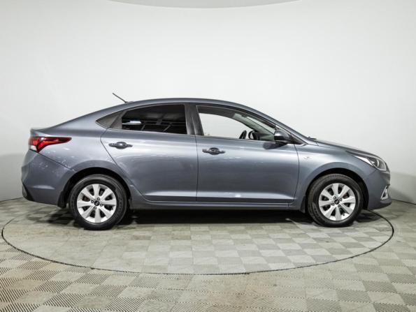 Hyundai Solaris II с пробегом 2018 года, цена 1 199 585 рублей, 186237 км, седан, Автокод Объявления