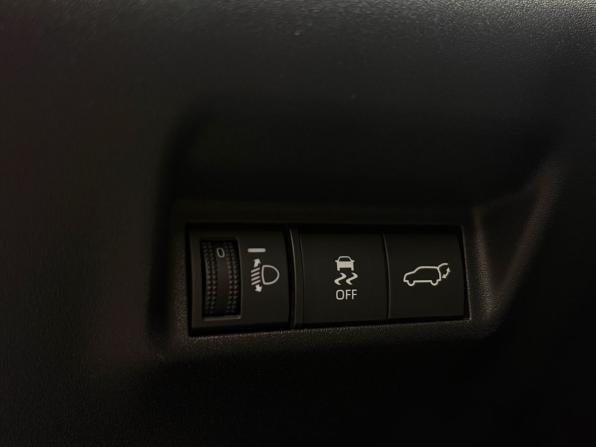 Toyota RAV4 VI (XA60) с пробегом 2026 года, цена 4 499 000 рублей, 150 км, внедорожник, Автокод Объявления