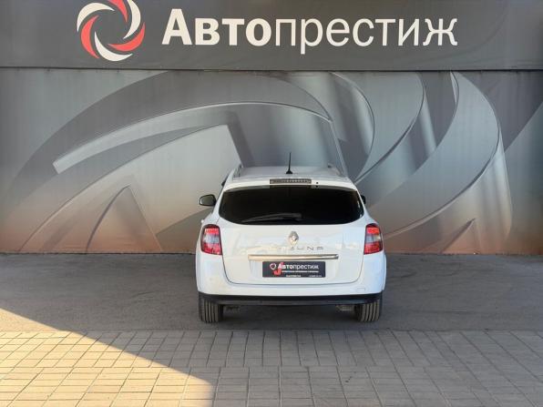 Renault Laguna III Рестайлинг с пробегом 2011 года, цена 880 000 рублей, 369000 км, универсал, Автокод Объявления