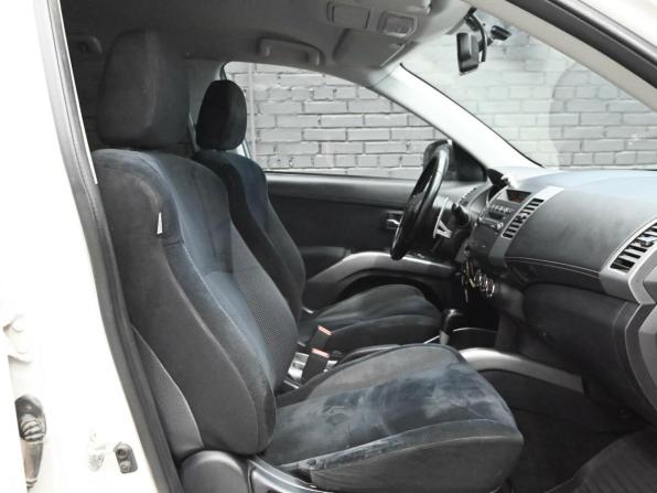 Mitsubishi Outlander II Рестайлинг с пробегом 2012 года, цена 1 330 000 рублей, 301775 км, внедорожник, Автокод Объявления