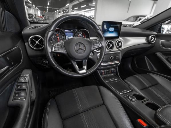Mercedes-Benz GLA I (X156) Рестайлинг с пробегом 2017 года, цена 2 670 000 рублей, 77492 км, внедорожник, Автокод Объявления
