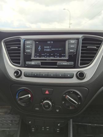 Hyundai Solaris II с пробегом 2017 года, цена 890 000 рублей, 149052 км, седан, Автокод Объявления