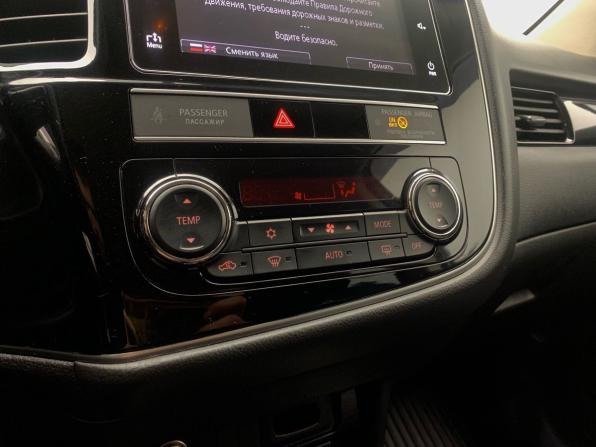 Mitsubishi Outlander III Рестайлинг 3 с пробегом 2019 года, цена 1 879 000 рублей, 160044 км, внедорожник, Автокод Объявления