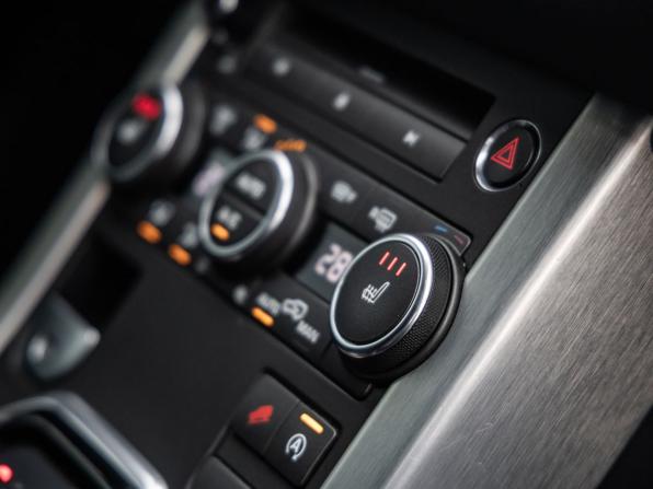 Land Rover Range Rover Evoque I Рестайлинг с пробегом 2015 года, цена 2 398 000 рублей, 177081 км, внедорожник, Автокод Объявления