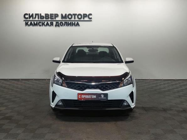 Kia Rio IV Рестайлинг с пробегом 2020 года, цена 1 570 000 рублей, 68483 км, седан, Автокод Объявления