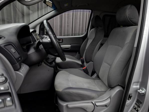 Hyundai H-1 II с пробегом 2010 года, цена 1 695 000 рублей, 185000 км, минивэн, Автокод Объявления