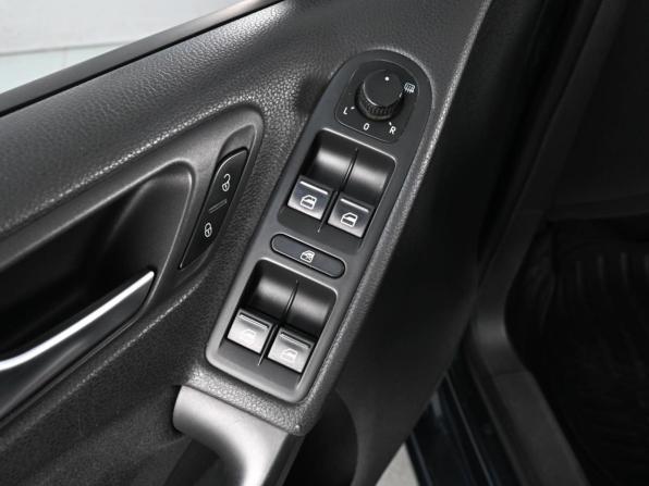 Volkswagen Golf VI с пробегом 2010 года, цена 829 000 рублей, 269992 км, хэтчбек, Автокод Объявления