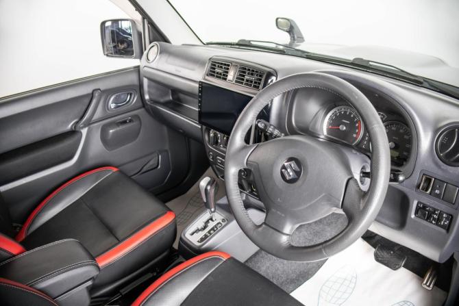 Suzuki Jimny III Рестайлинг 2 с пробегом 2013 года, цена 1 199 000 рублей, 187000 км, внедорожник, Автокод Объявления