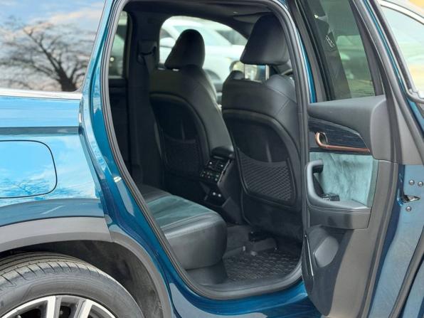 Geely Monjaro I с пробегом 2022 года, цена 2 889 000 рублей, 57531 км, внедорожник, Автокод Объявления