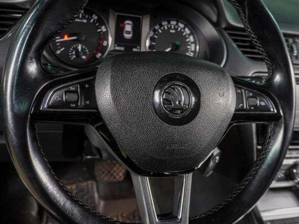 Skoda Octavia III (A7) с пробегом 2015 года, цена 1 379 000 рублей, 208552 км, лифтбек, Автокод Объявления