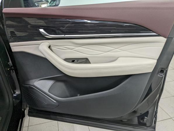 Geely Monjaro I с пробегом 2023 года, цена 2 990 000 рублей, 51008 км, внедорожник, Автокод Объявления