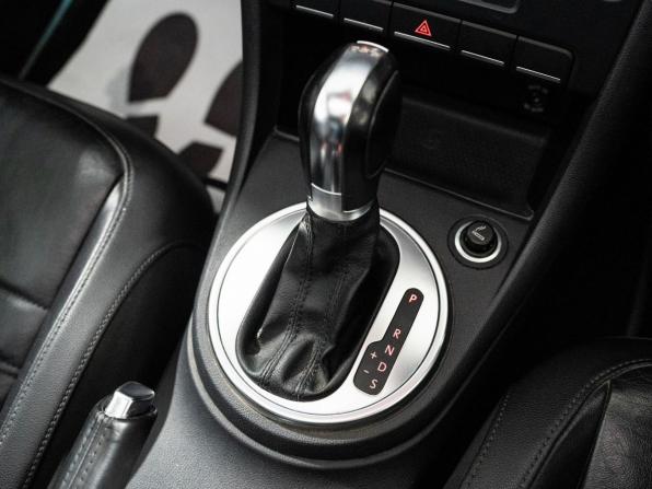 Volkswagen Beetle II (A5) с пробегом 2012 года, цена 1 120 000 рублей, 151729 км, хэтчбек, Автокод Объявления