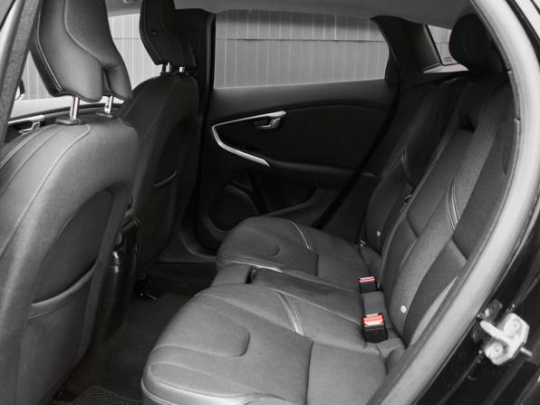 Volvo V40 Cross Country I с пробегом 2014 года, цена 1 650 000 рублей, 106567 км, хэтчбек, Автокод Объявления