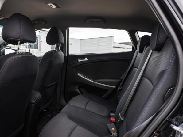 Hyundai Solaris I Рестайлинг с пробегом 2016 года, цена 1 219 000 рублей, 80000 км, хэтчбек, Автокод Объявления