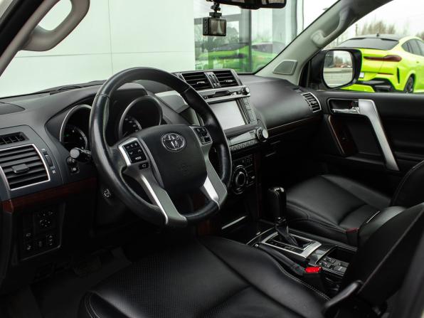 Toyota Land Cruiser Prado 150 Series Рестайлинг 2 с пробегом 2017 года, цена 4 900 000 рублей, 92229 км, внедорожник, Автокод Объявления