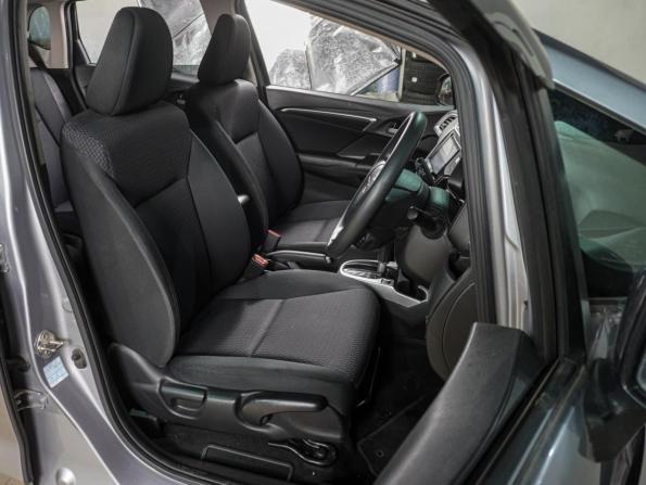 Honda Fit III Рестайлинг с пробегом 2019 года, цена 1 299 000 рублей, 89555 км, хэтчбек, Автокод Объявления
