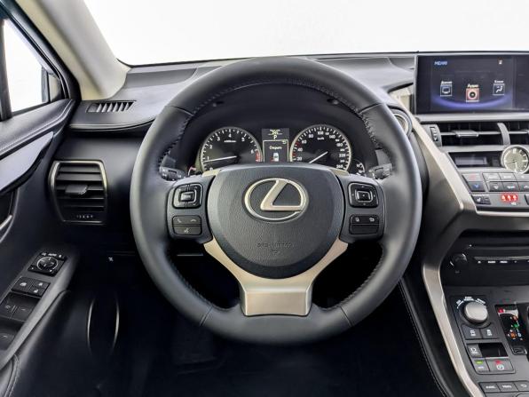Lexus NX I с пробегом 2015 года, цена 2 120 000 рублей, 212618 км, внедорожник, Автокод Объявления