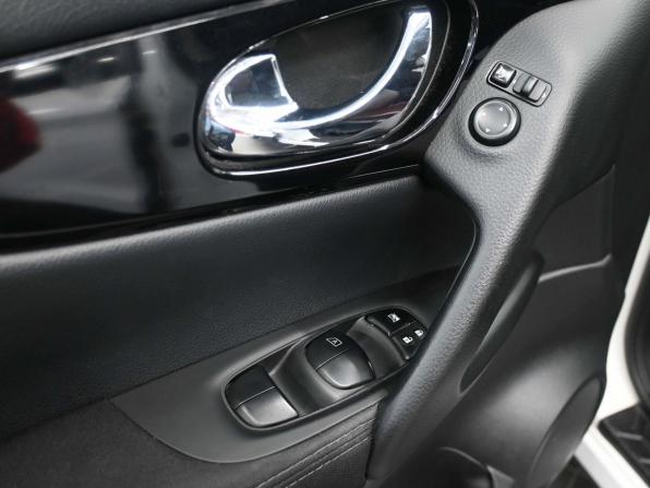 Nissan Qashqai II с пробегом 2016 года, цена 1 779 900 рублей, 86000 км, внедорожник, Автокод Объявления