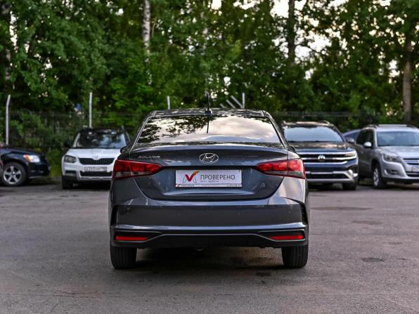 Hyundai Solaris II Рестайлинг с пробегом 2021 года, цена 1 540 000 рублей, 76294 км, седан, Автокод Объявления