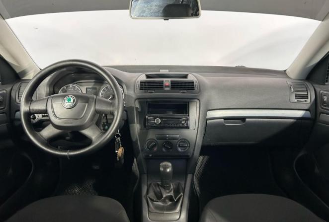Skoda Octavia II (A5) Рестайлинг с пробегом 2012 года, цена 505 000 рублей, 305641 км, лифтбек, Автокод Объявления