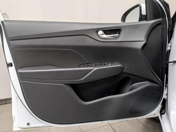Hyundai Solaris II Рестайлинг с пробегом 2022 года, цена 1 595 000 рублей, 90141 км, седан, Автокод Объявления