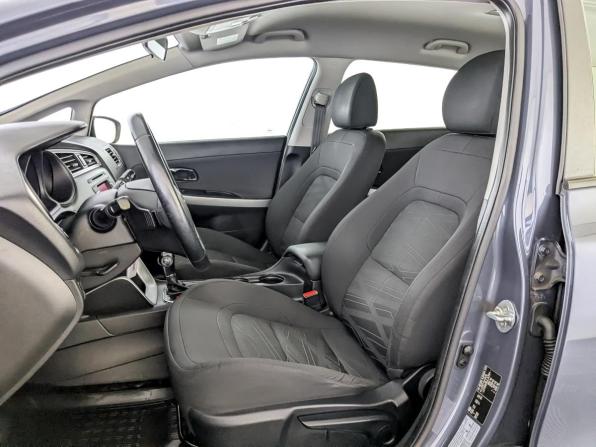 Kia Ceed II Рестайлинг с пробегом 2018 года, цена 1 300 000 рублей, 171570 км, универсал, Автокод Объявления