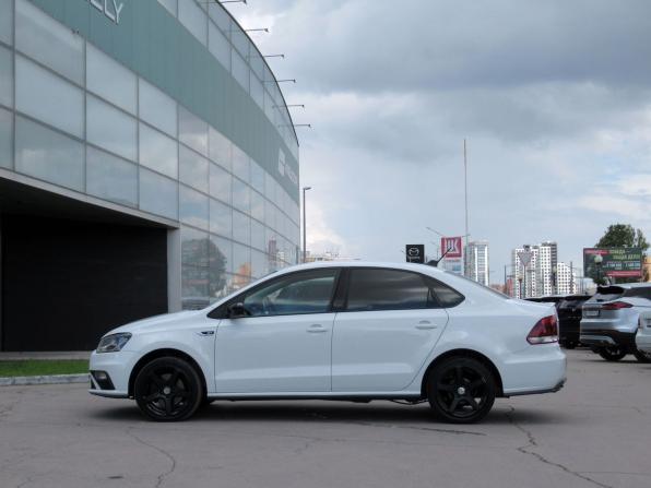 Volkswagen Polo V Рестайлинг с пробегом 2017 года, цена 1 080 000 рублей, 228193 км, седан, Автокод Объявления