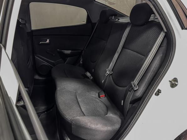 Kia Rio III Рестайлинг с пробегом 2016 года, цена 1 179 000 рублей, 105875 км, седан, Автокод Объявления