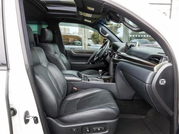 Lexus LX III Рестайлинг 2 с пробегом 2019 года, цена 9 150 000 рублей, 121105 км, внедорожник, Автокод Объявления
