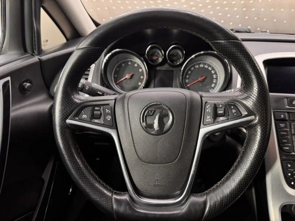 Opel Astra J Рестайлинг с пробегом 2012 года, цена 615 000 рублей, 169292 км, хэтчбек, Автокод Объявления