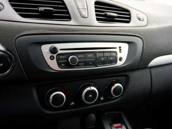 Renault Scenic III Рестайлинг 2 с пробегом 2013 года, цена 928 000 рублей, 178896 км, компактвэн, Автокод Объявления