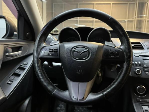 Mazda 3 II (BL) Рестайлинг с пробегом 2011 года, цена 797 000 рублей, 286133 км, седан, Автокод Объявления